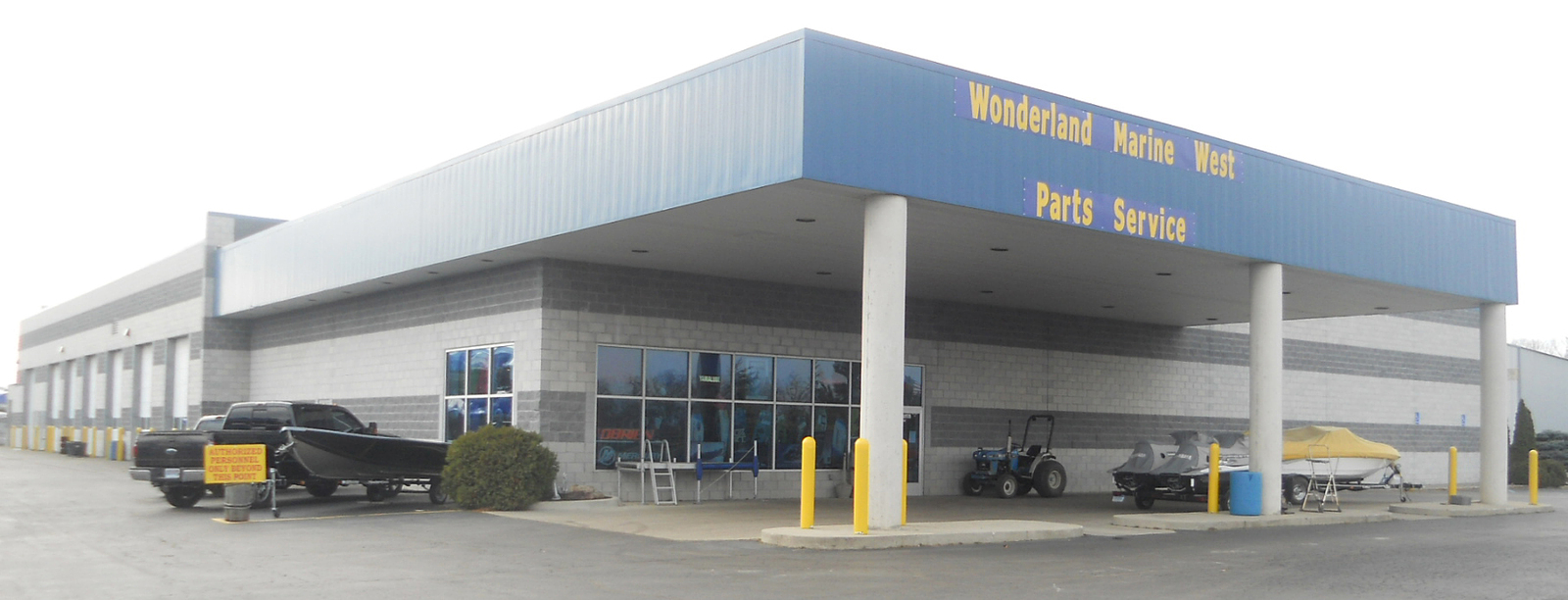Wonderland Marine West service facility