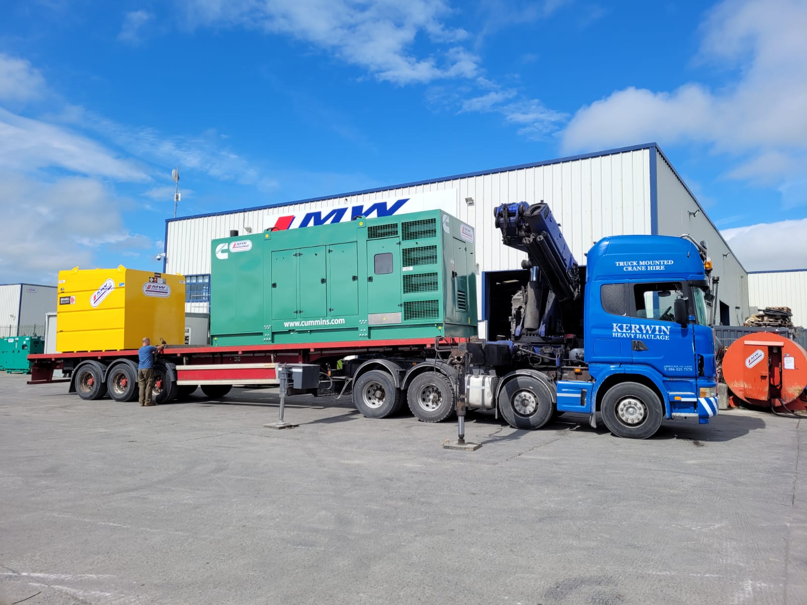 New 1100 KVA Cummins and 9000 Litre Western Fuel Tank SOLD 