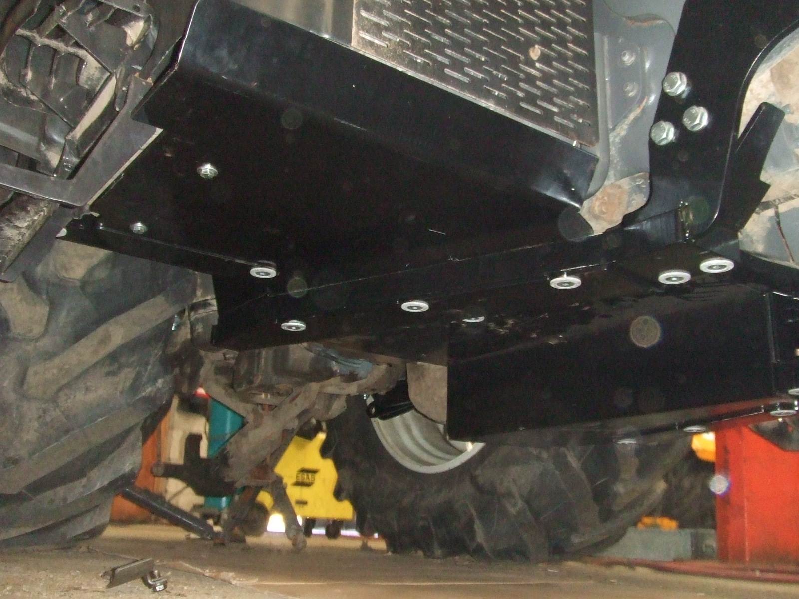 50KM/HR VALTRA WITH JAKE CRANE AND HEIZOHACK CHIPPER SET-UP