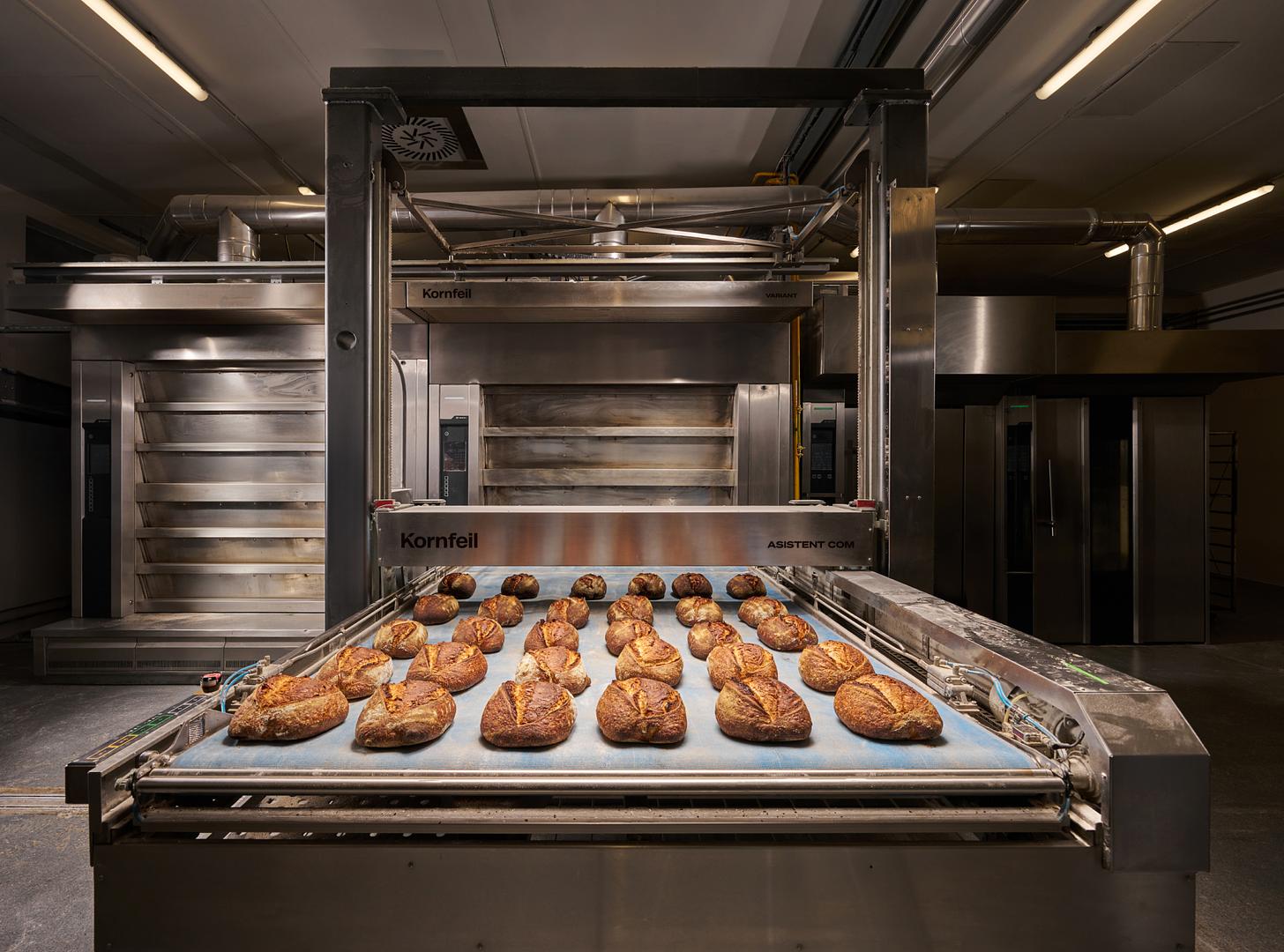 Kornfeil thermal oil deck oven in a working bakery