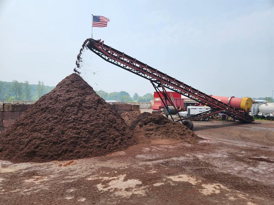 How Mulch Gets Its Color