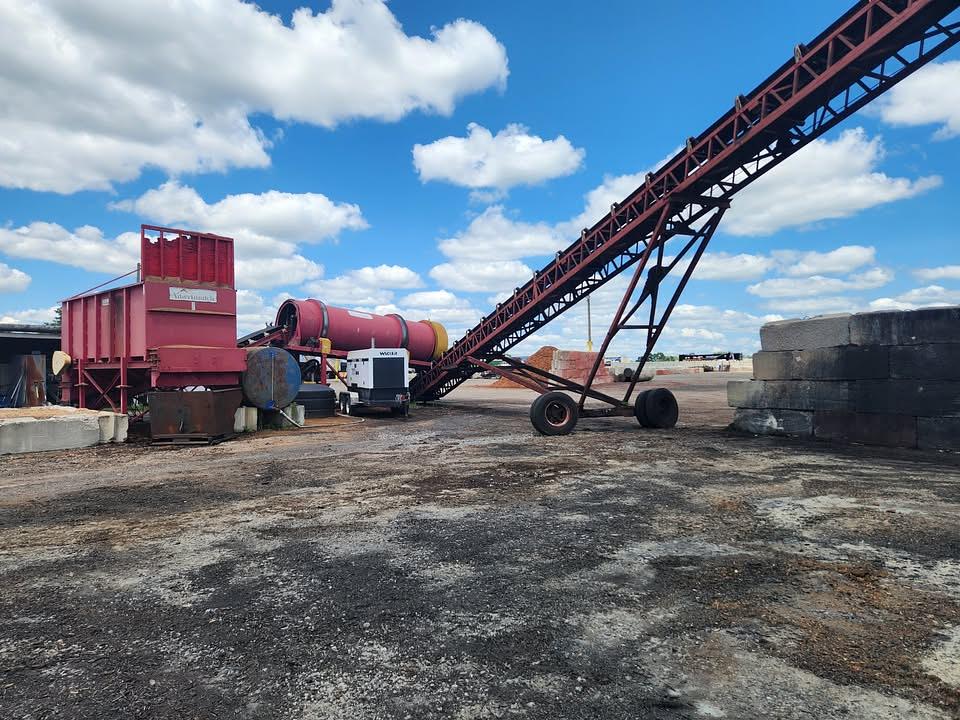 Mulch Coloring Machines