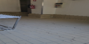 Riproduci video