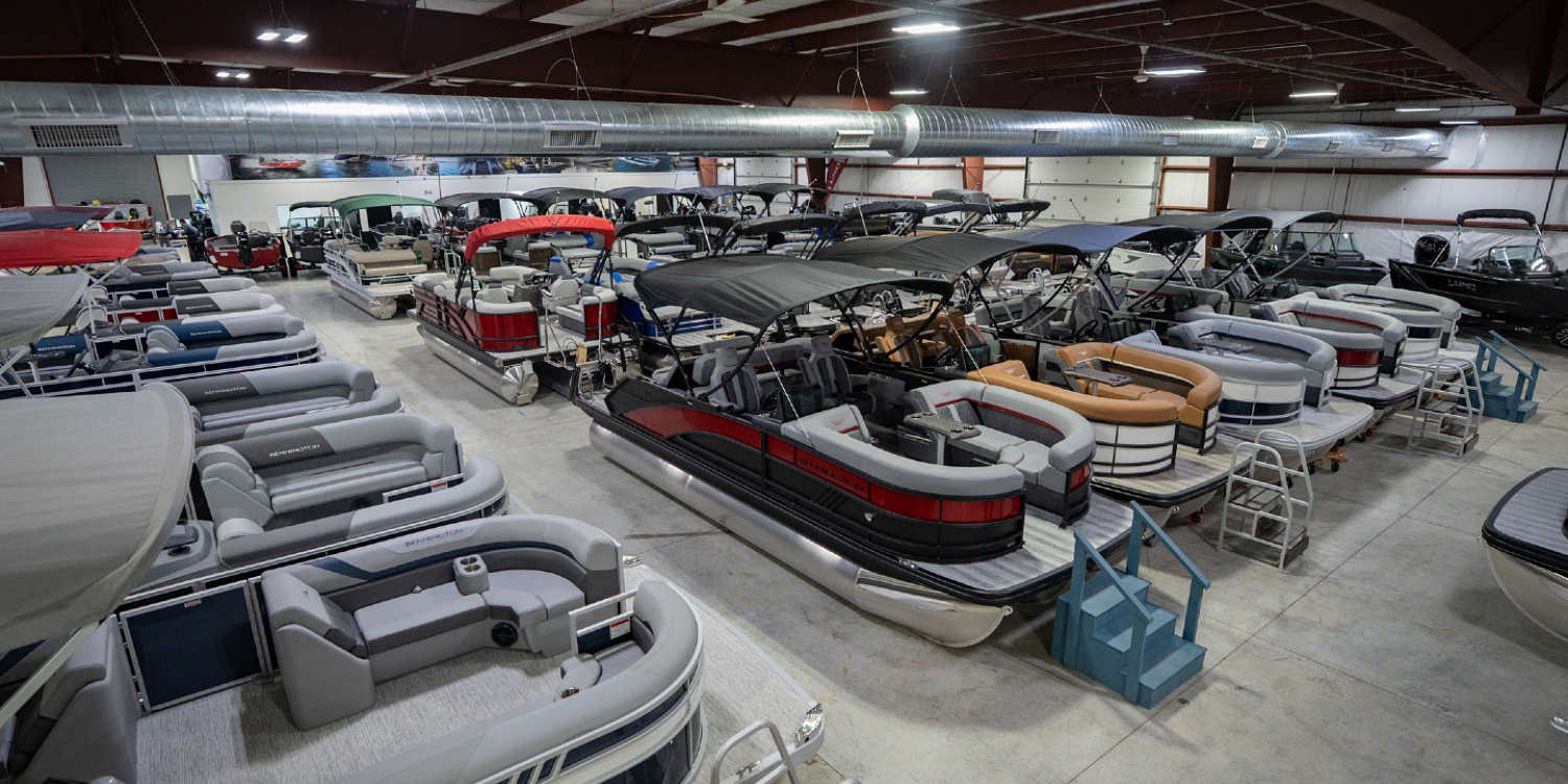 new-boats-showroom-greenwood-in